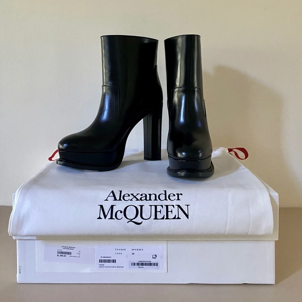 Alexander McQueen Black platform Ankle Boots US8